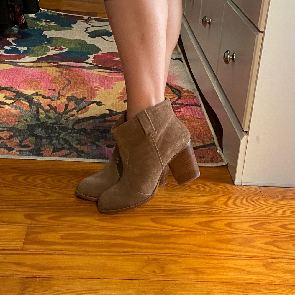 Splendid Ankle Booties